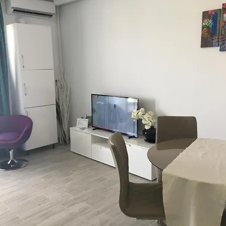 Velvet 64 Pe Plaja 公寓 *