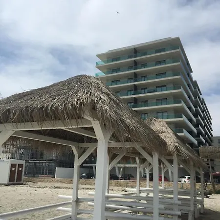 Velvet 64 Pe Plaja 那沃达利